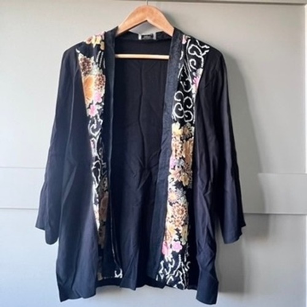 Naturally‎ Yours Honolulu Kimono Women Size Med/Large Black Floral Asian Hawaii
